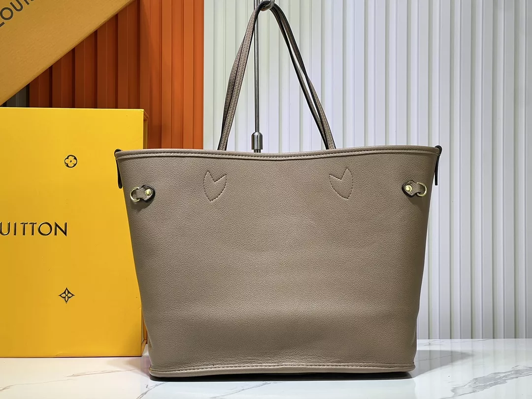 GoodFit 6388 Louis Vuitton AAA Quality Shoulder Bags For Women - Image 6