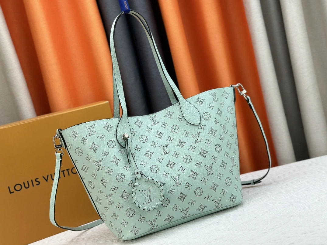 GoodFit 6889 Louis Vuitton AAA Quality Shoulder Bags For Women - Image 3