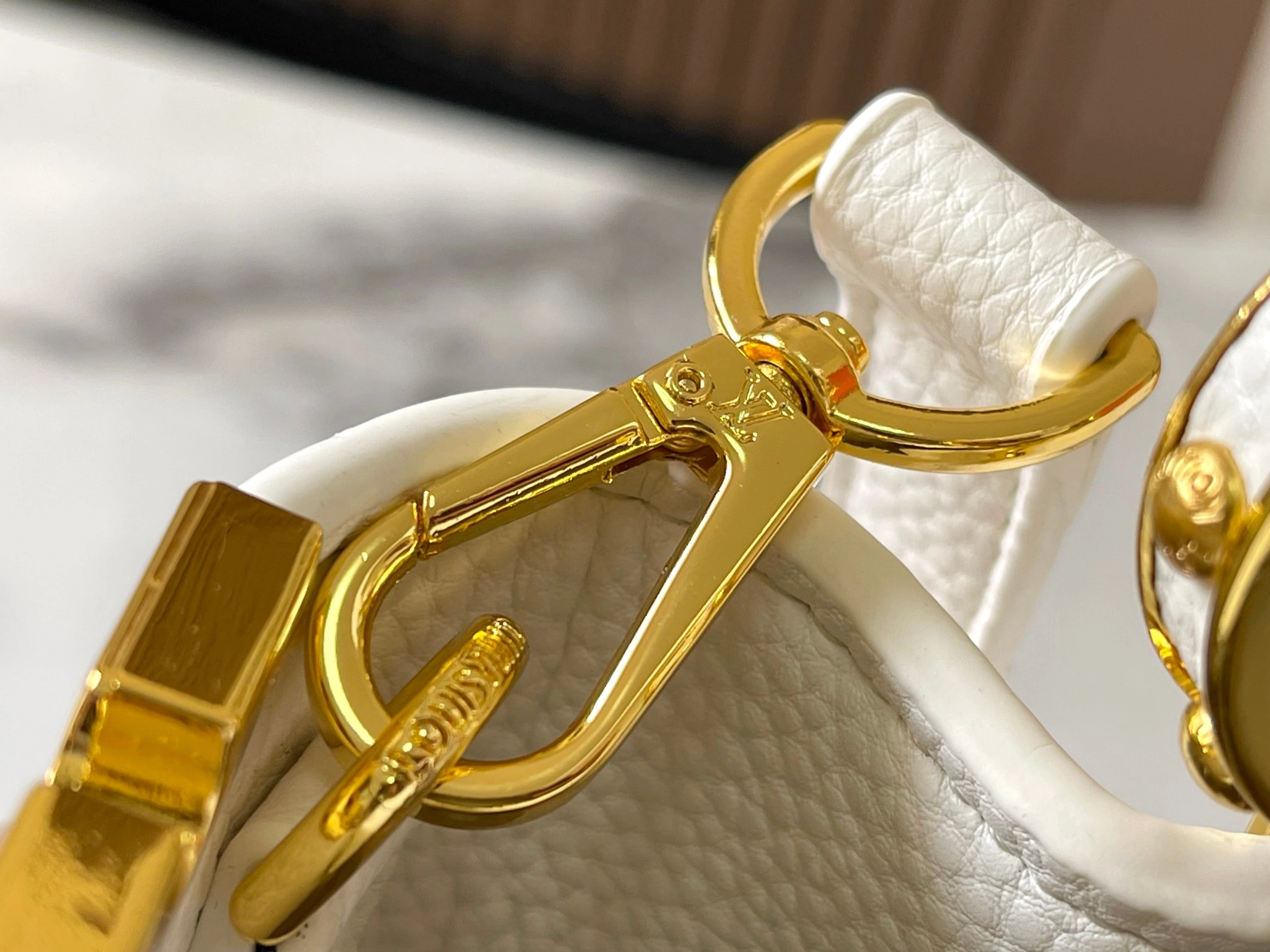 GoodFit 689 Louis Vuitton AAA Quality Messenger Bags For Women - Image 6