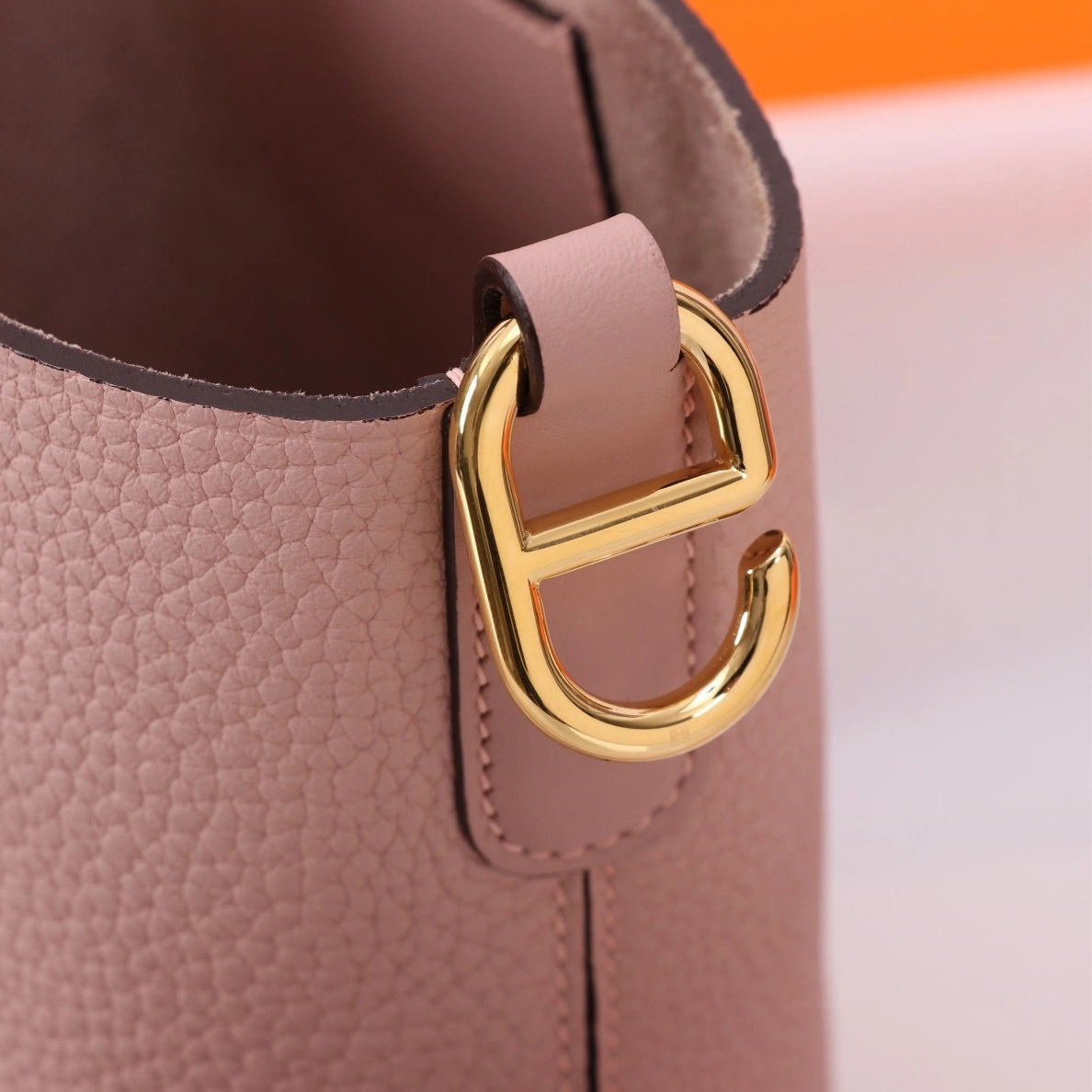 Hermes AAA Quality Handbags In Gold For Women Stylish 5486 - Image 3