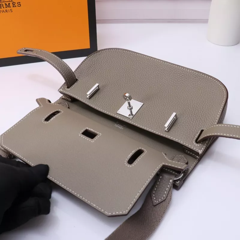 Hermes AAA Quality Messenger Bags For Unisex Reliable 331 - Image 4