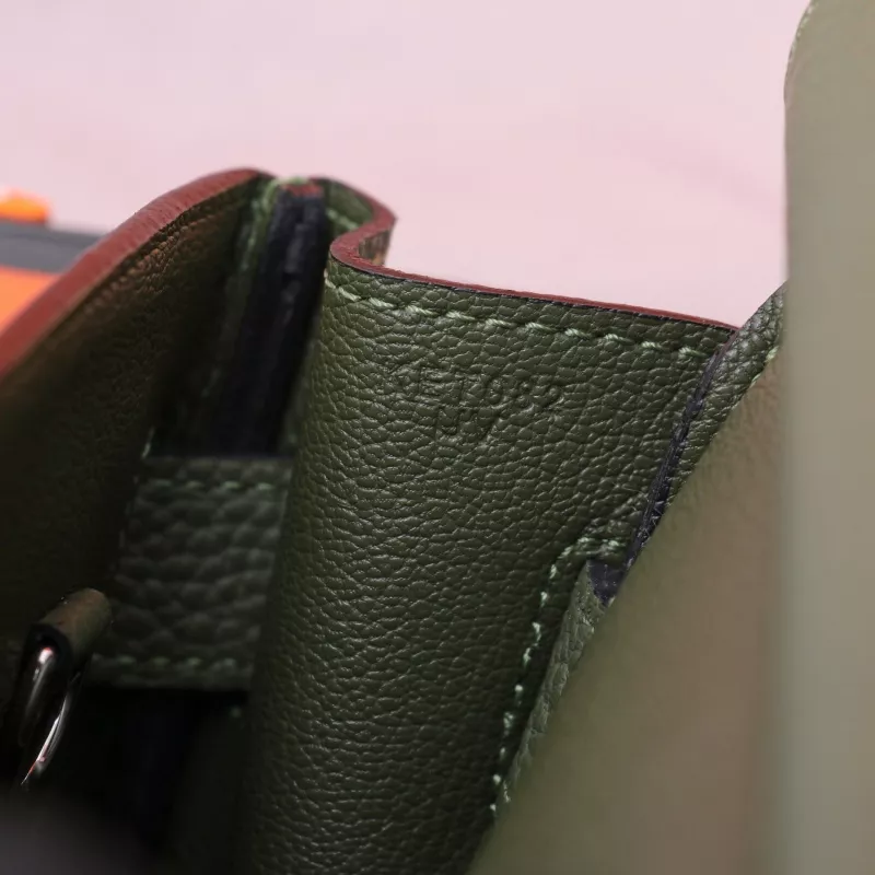 Hermes AAA Quality Messenger Bags For Unisex Vibrant 1655 - Image 7