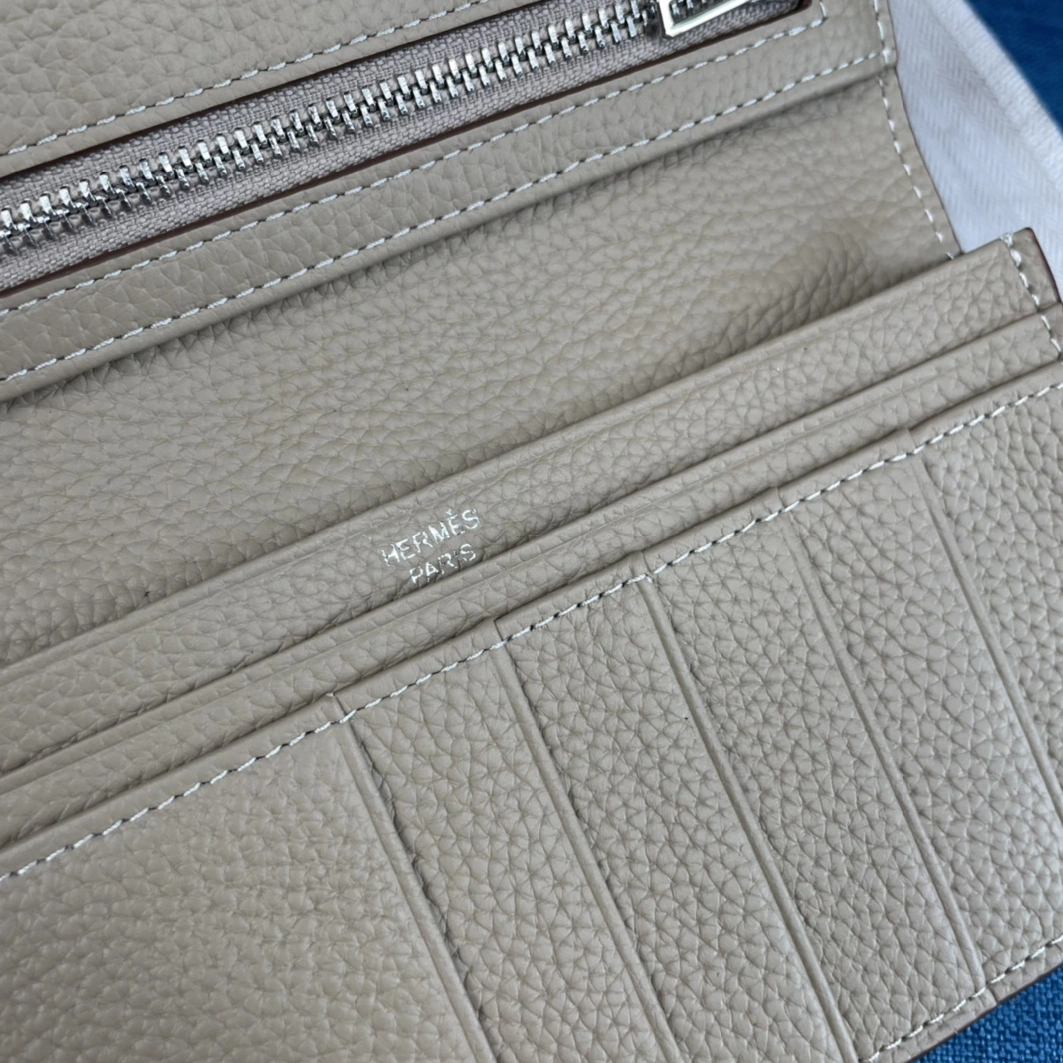 Hermes AAA Quality Wallets For Women AllSeason 121 - Image 6