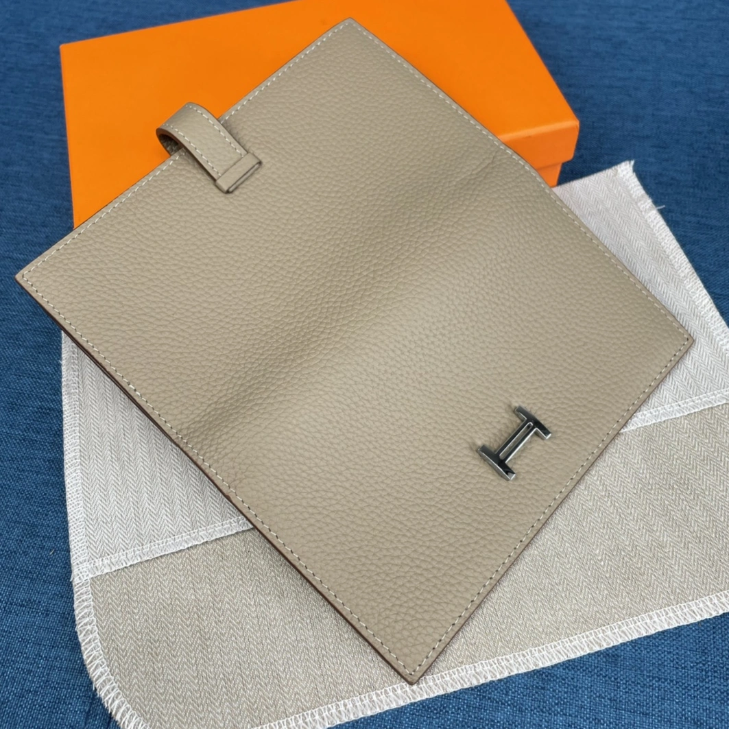 Hermes AAA Quality Wallets For Women AllSeason 121 - Image 7