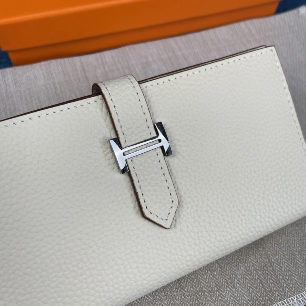 Hermes AAA Quality Wallets For Women Sleek 6966 - Image 3