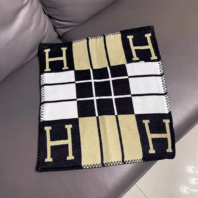 Hermes Cushion Vibrant 284 - Image 4