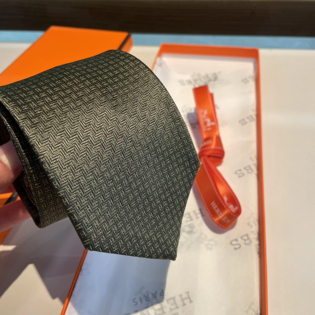 Hermes Necktie For Men BestValue 7042 - Image 4