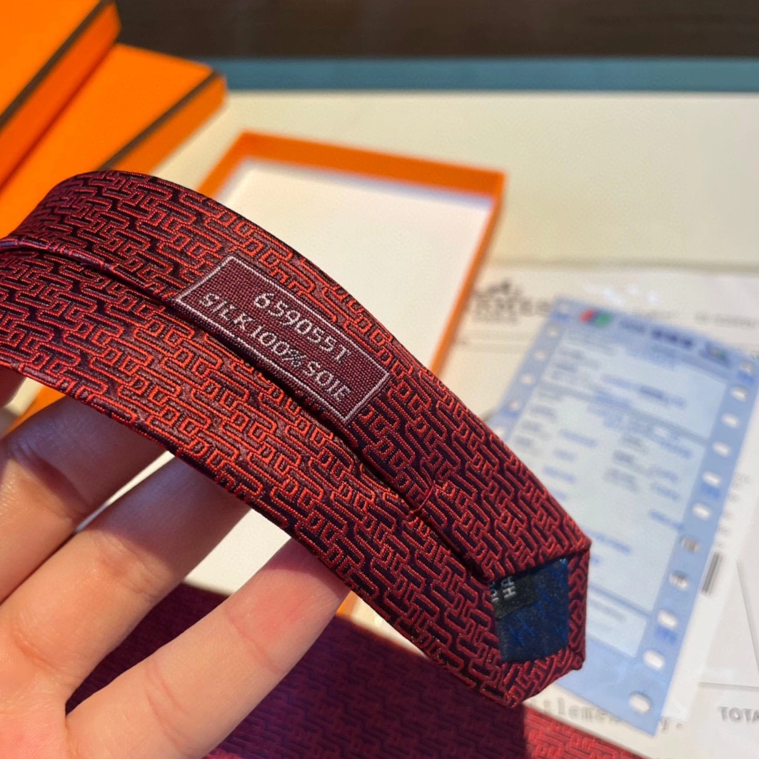 Hermes Necktie For Men Sleek 3252 - Image 5