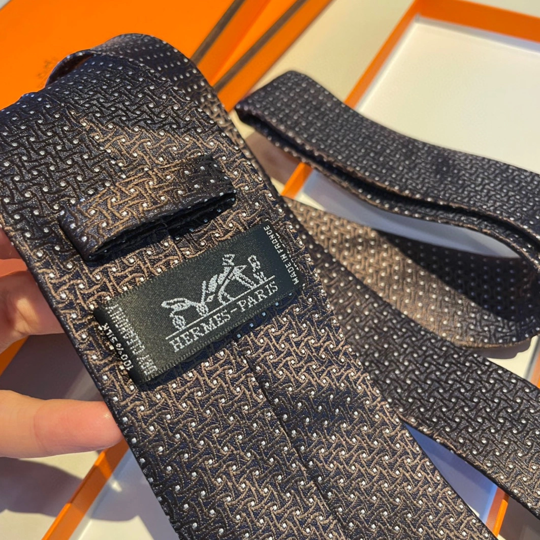 Hermes Necktie For Men Sophisticated 7185 - Image 4