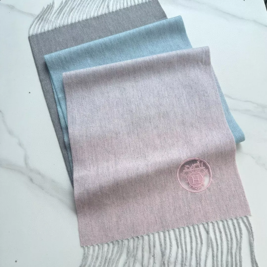 Hermes Scarf For Women Bold 9175 - Image 4