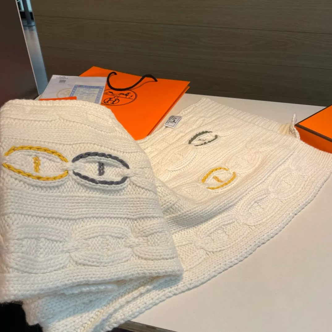 Hermes Scarf For Women EasyMatch 6754 - Image 4