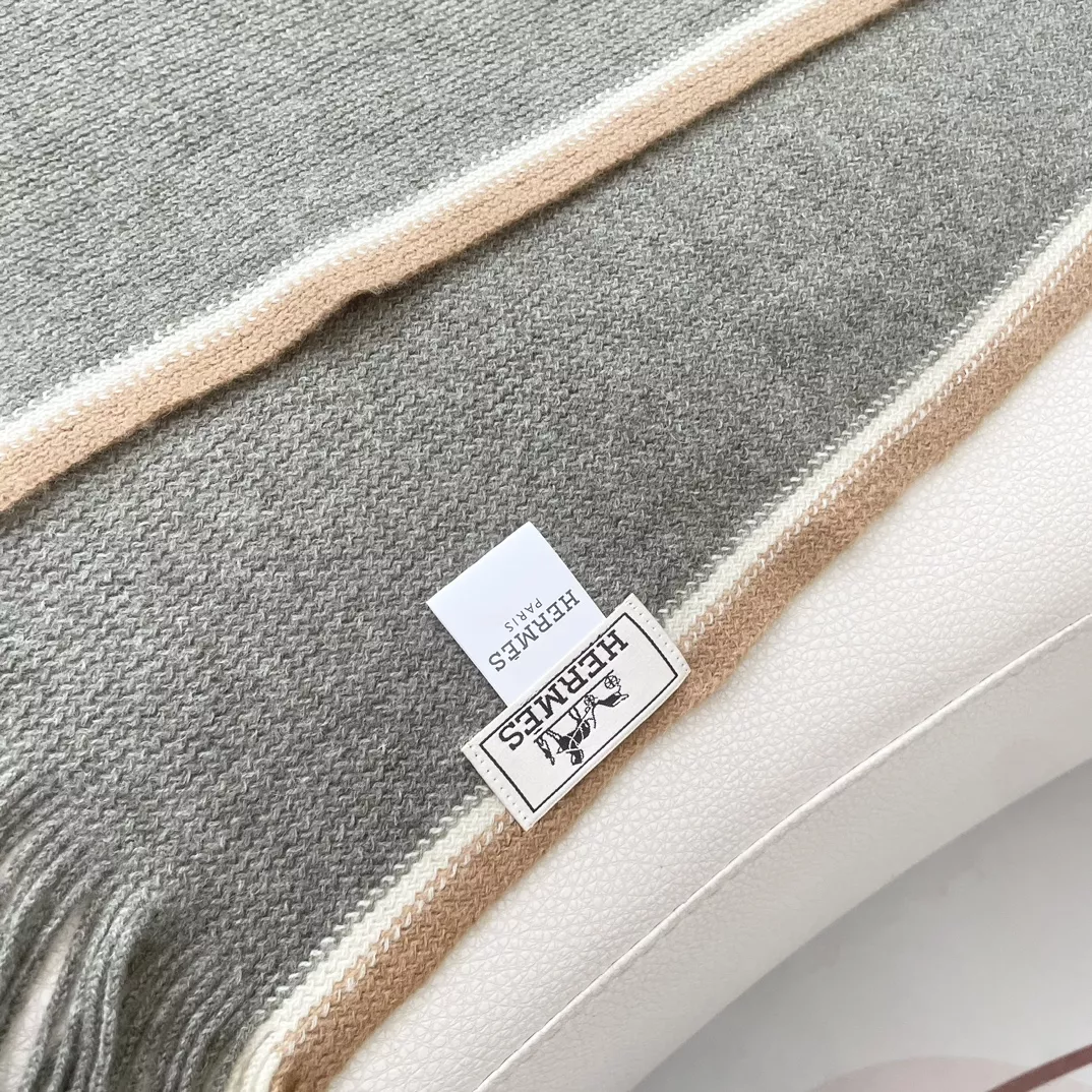 Hermes Scarf For Women Lightweight 9389 - Image 6