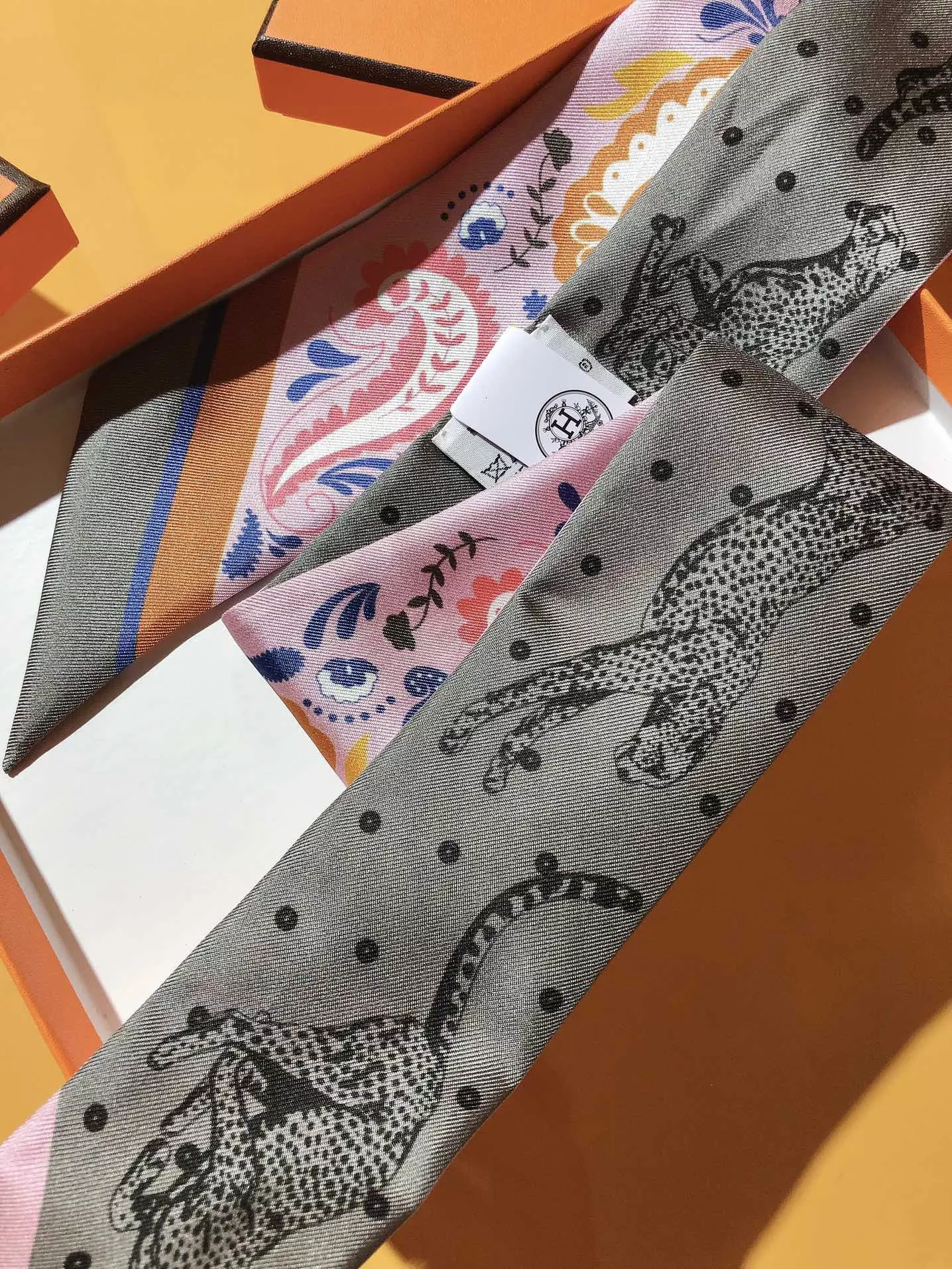 Hermes Silk Scarf Classic 4292 - Image 5