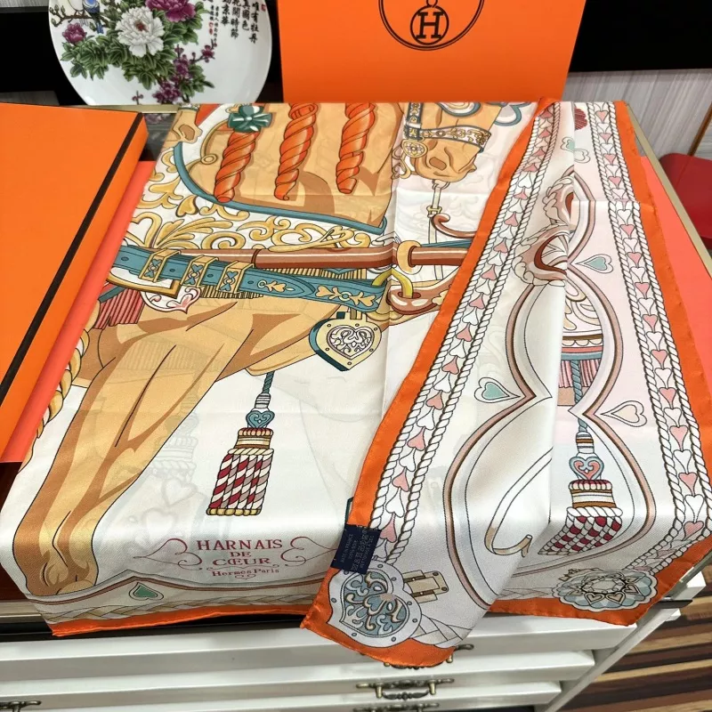 Hermes Silk Squares AllSeason 3779 - Image 4