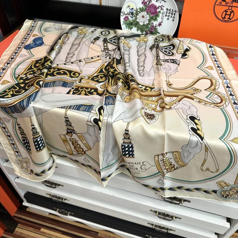 Hermes Silk Squares DailyWear 2186 - Image 5