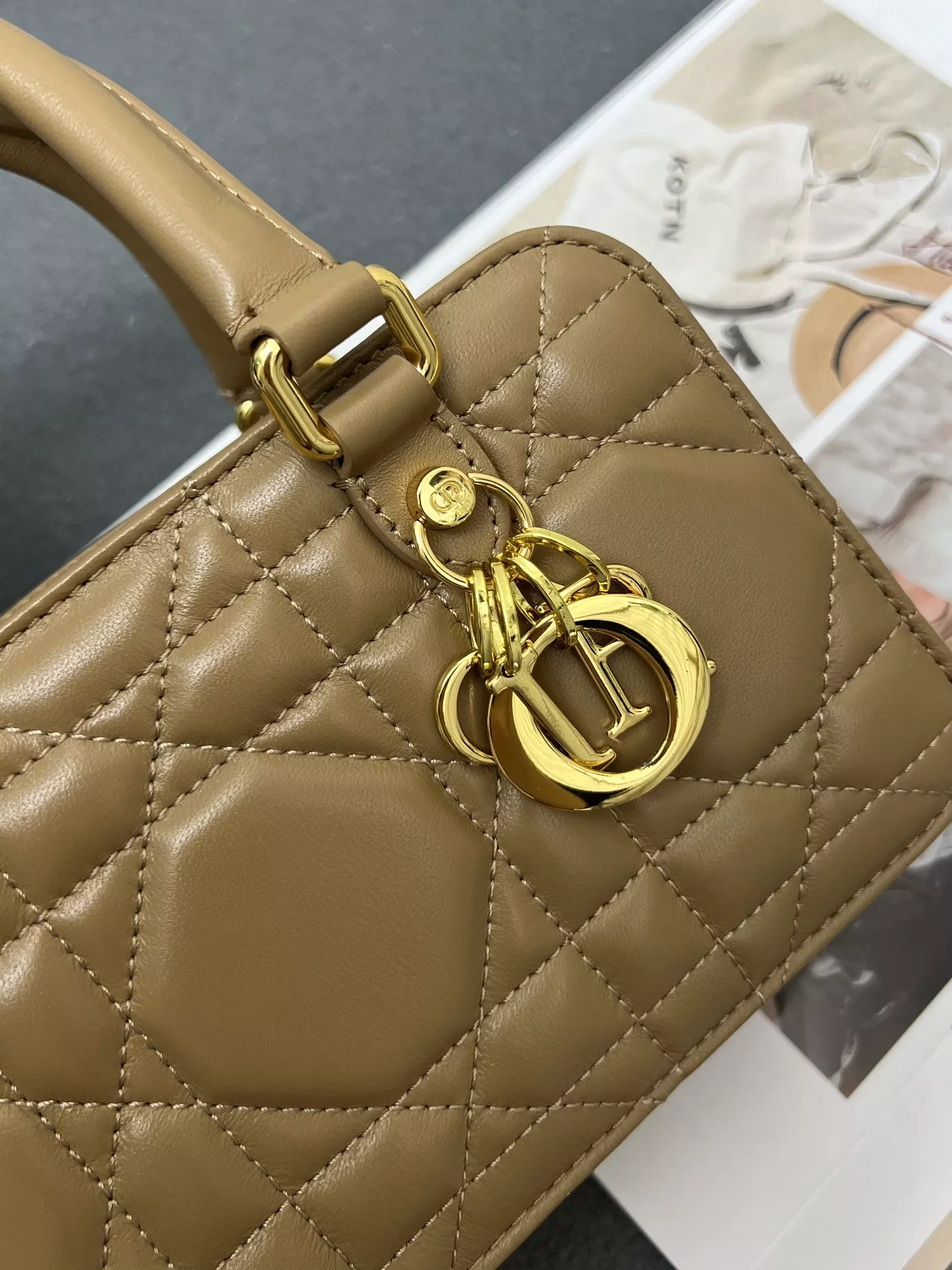 HighQuality 2944 Christian Dior AAA Quality Handbags For Women - Image 4