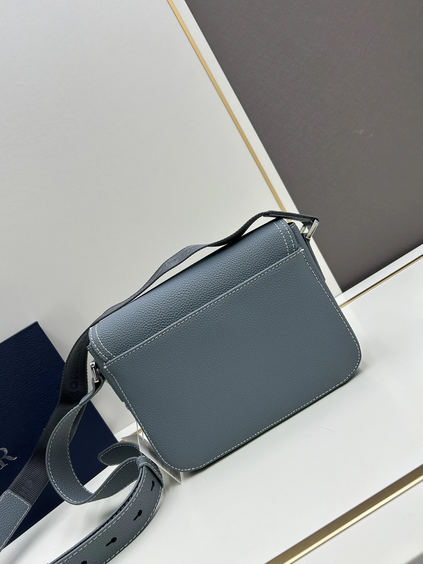 HighQuality 5003 Christian Dior AAA Quality Messenger Bags For Women - Image 3
