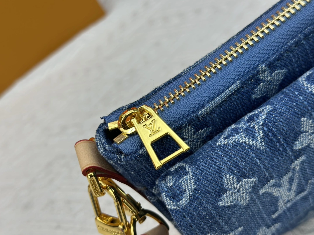 HighQuality 9108 Louis Vuitton AAA Quality Messenger Bags For Unisex - Image 7