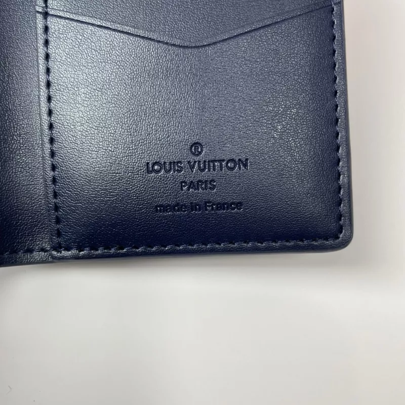 Lightweight 2446 Louis Vuitton AAA Quality Card Case - Image 5