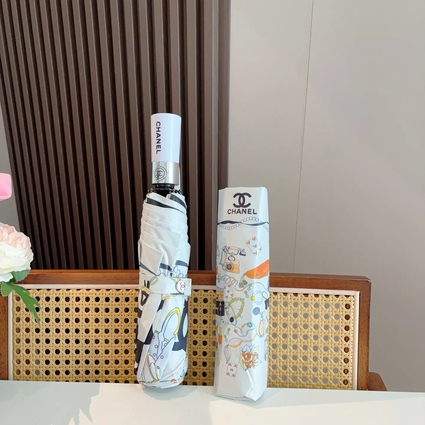 Lightweight 3959 Chanel Umbrellas - Image 4