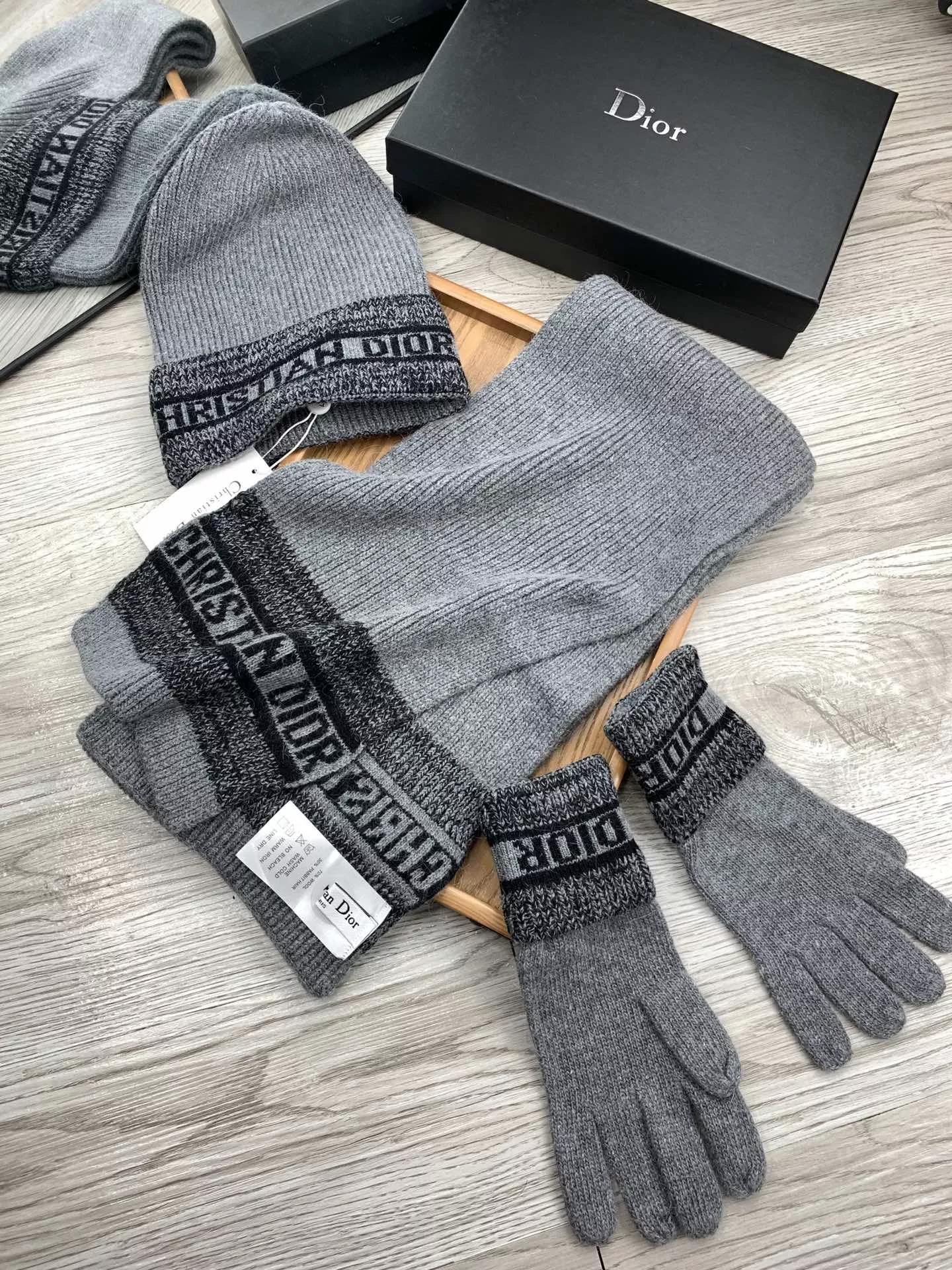 Lightweight 9309 Christian Dior Hat and Scarf Set