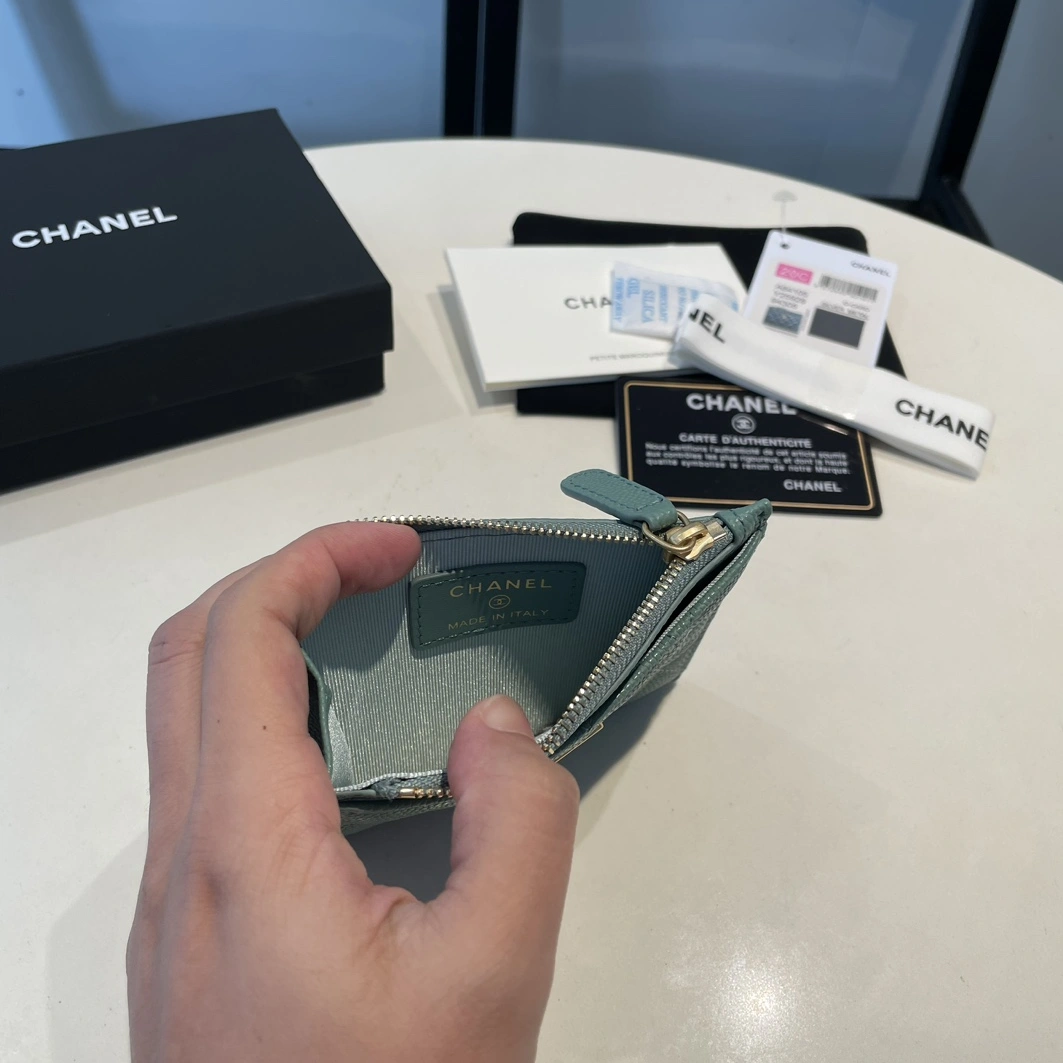 Lightweight 9576 Chanel AAA Quality Card Case For Women - Image 6