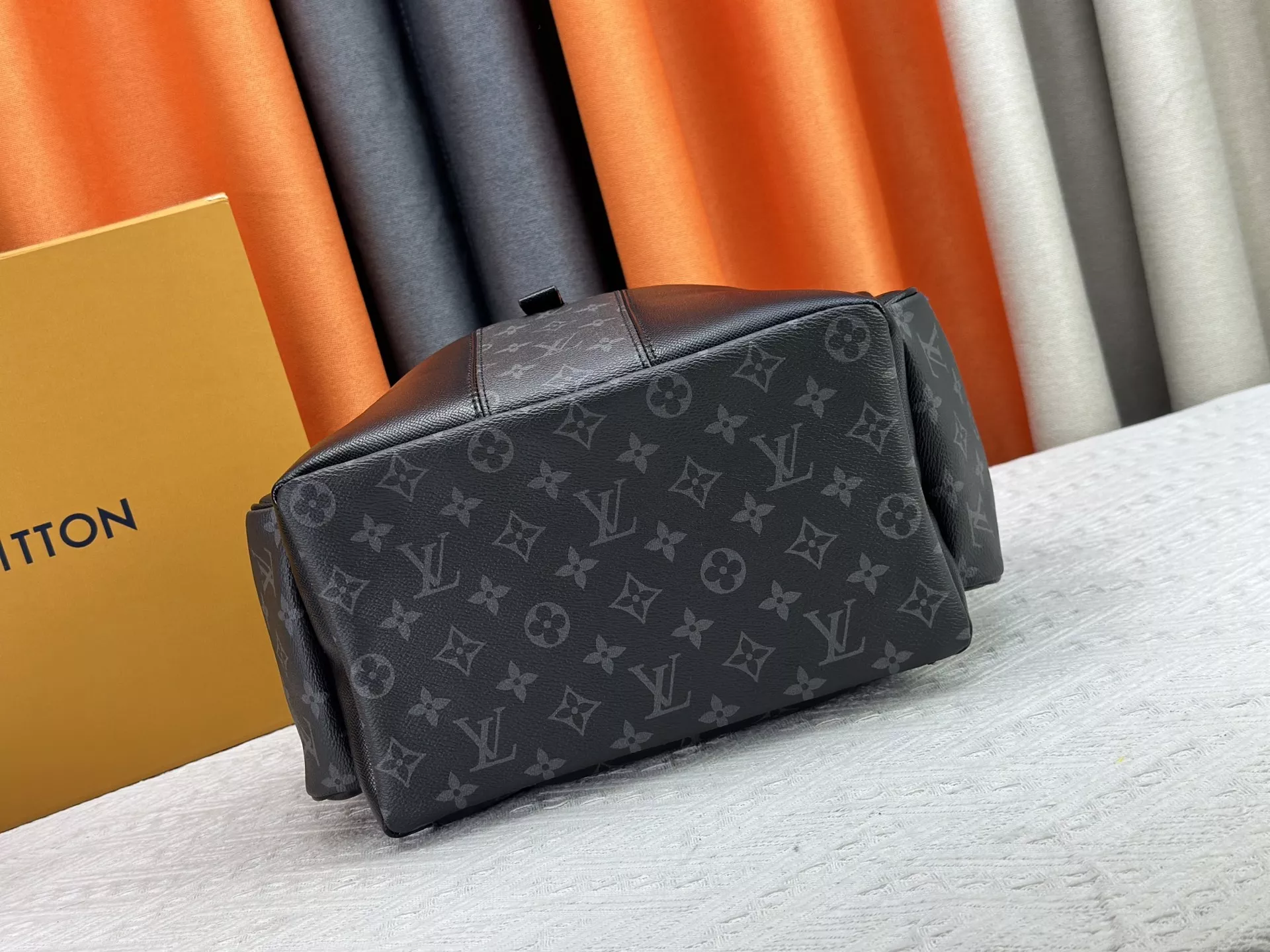 Louis Vuitton AAA Quality Backpacks For Unisex Comfortable 8089 - Image 5