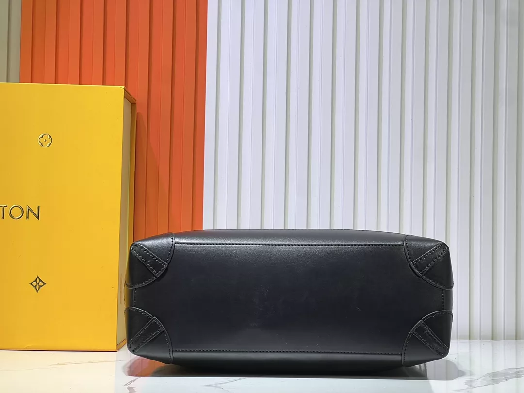 Louis Vuitton AAA Quality Backpacks For Unisex SmartChoice 9724 - Image 7