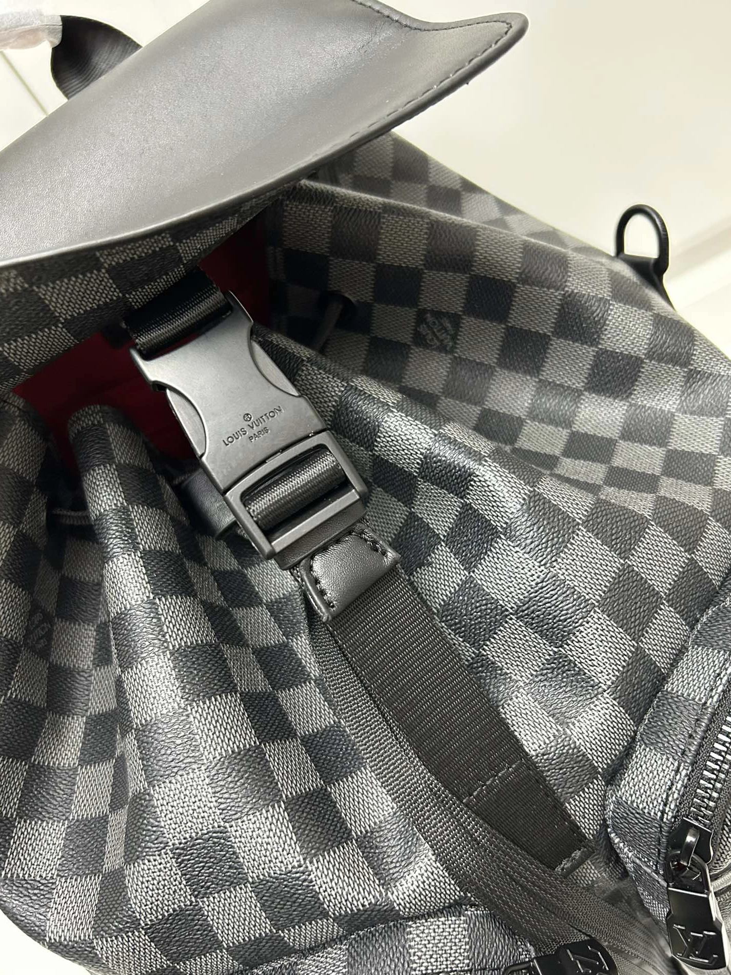 Louis Vuitton AAA Quality Backpacks For Unisex Vibrant 563 - Image 6