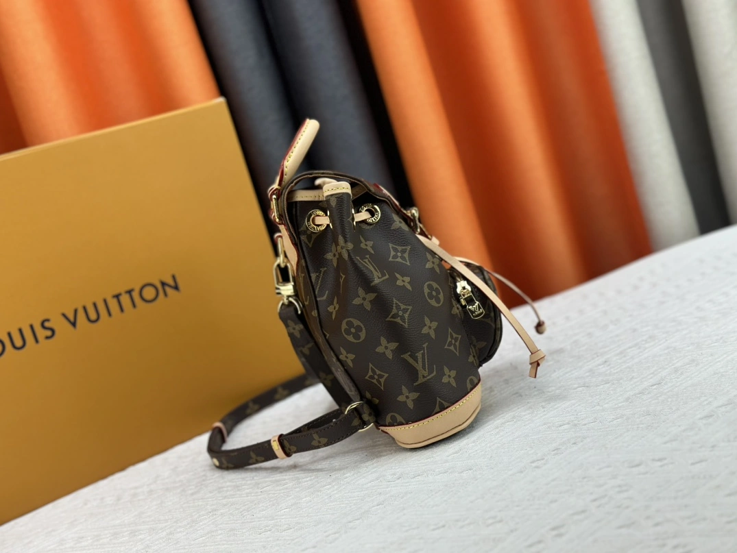 Louis Vuitton AAA Quality Backpacks For Women Trendsetting 6003 - Image 3