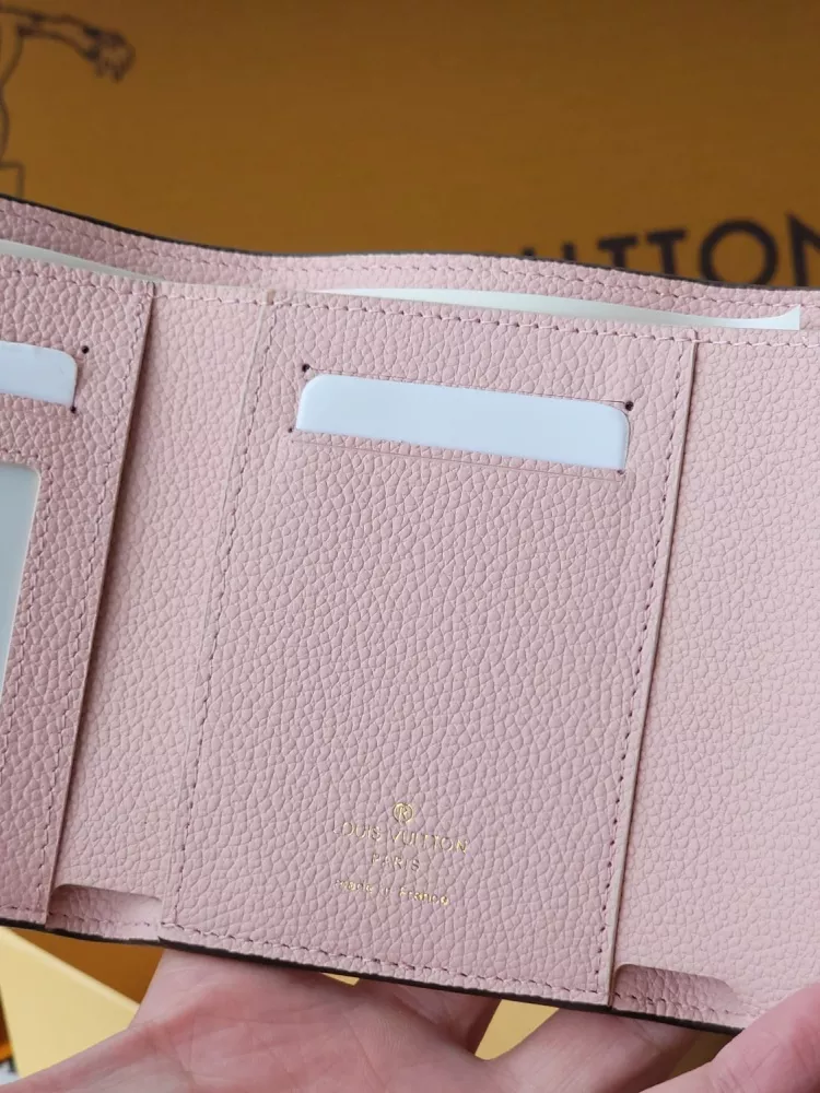 Louis Vuitton AAA Quality Card Case Efficient 414 - Image 4