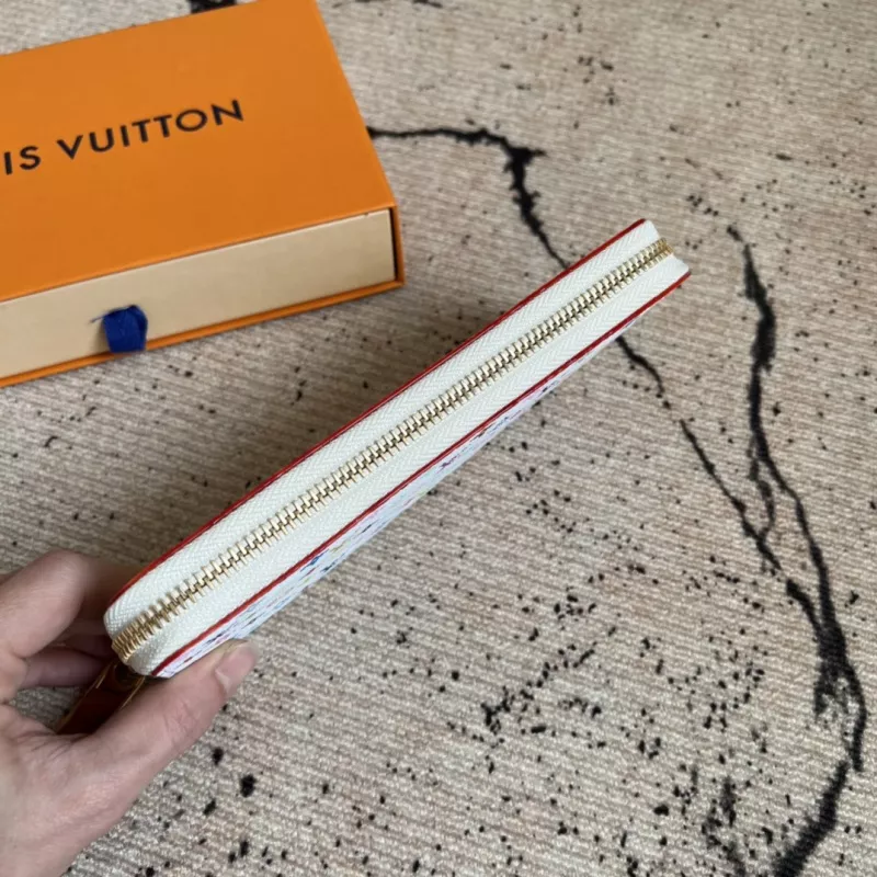 Louis Vuitton AAA Quality Card Case For Women Versatile 9036 - Image 4