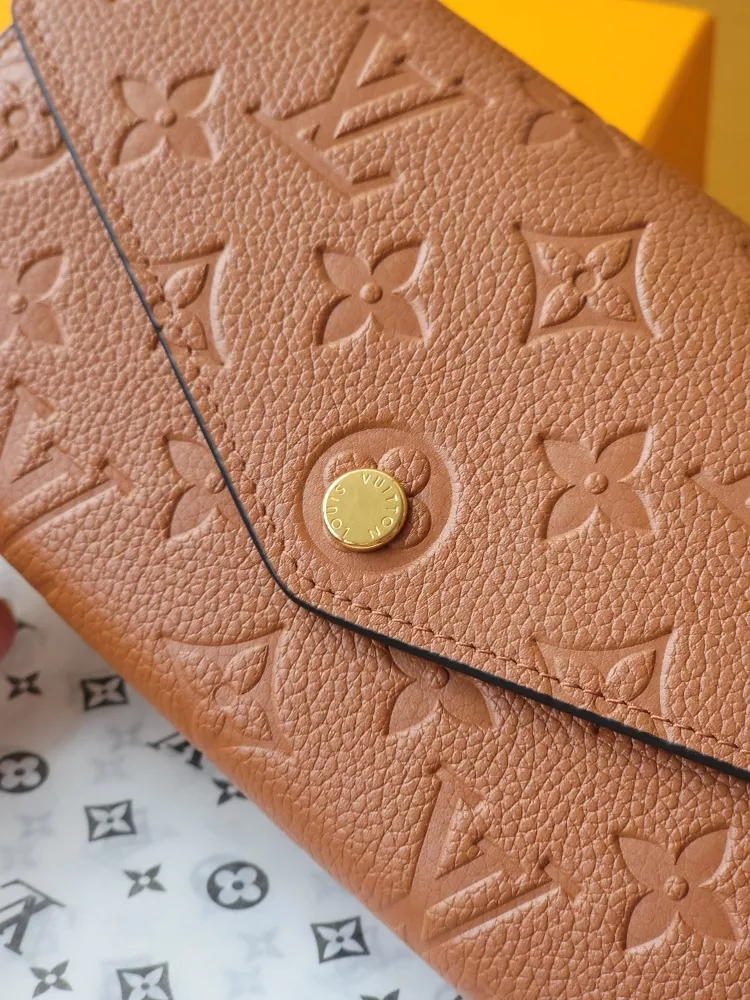 Louis Vuitton AAA Quality Card Case UrbanStyle 9446 - Image 4