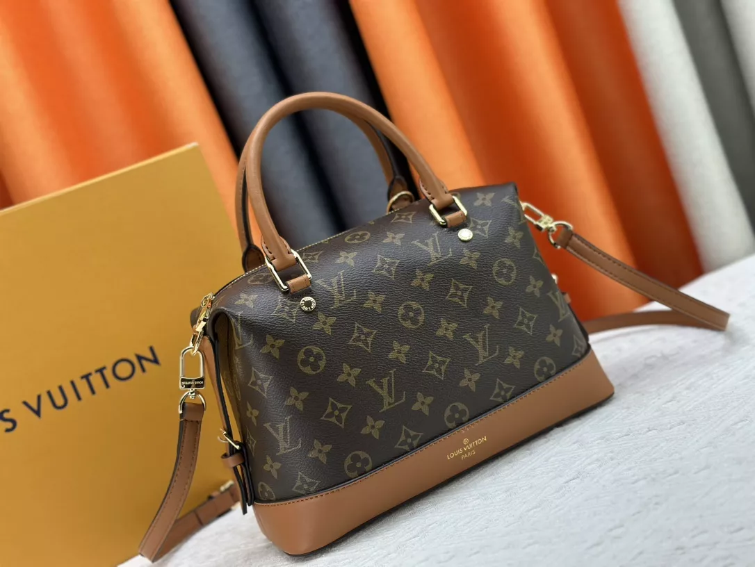 Louis Vuitton AAA Quality Handbags For Women Classic 8382