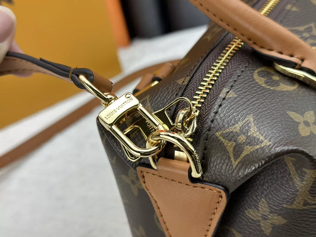 Louis Vuitton AAA Quality Handbags For Women Classic 8382 - Image 7