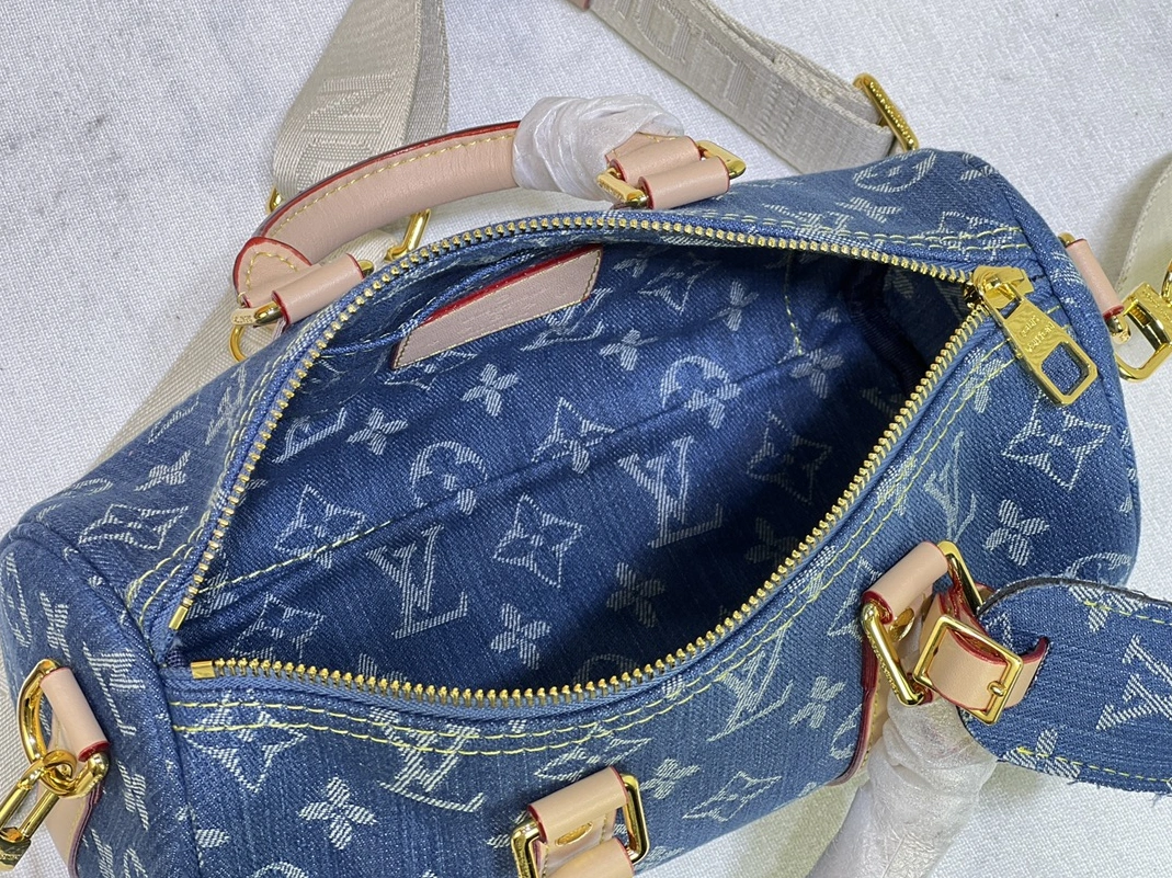 Louis Vuitton AAA Quality Handbags For Women Comfortable 2811 - Image 6