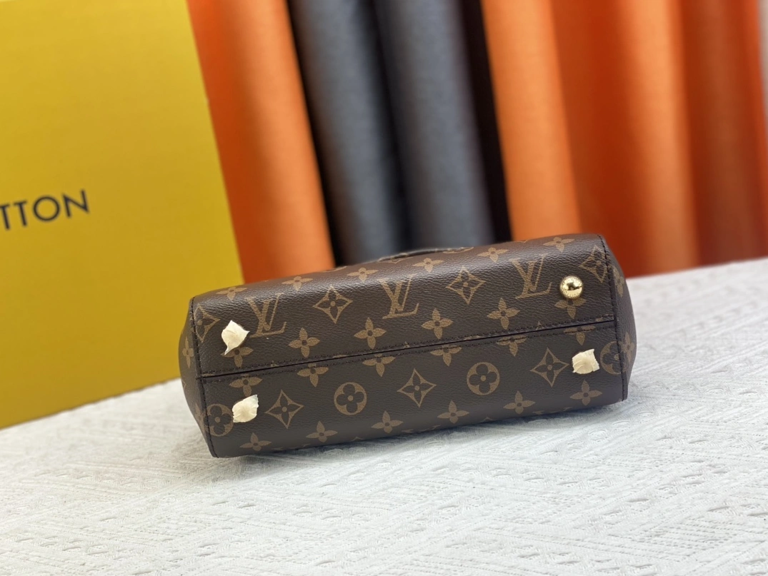 Louis Vuitton AAA Quality Handbags For Women Elegant 6347 - Image 4