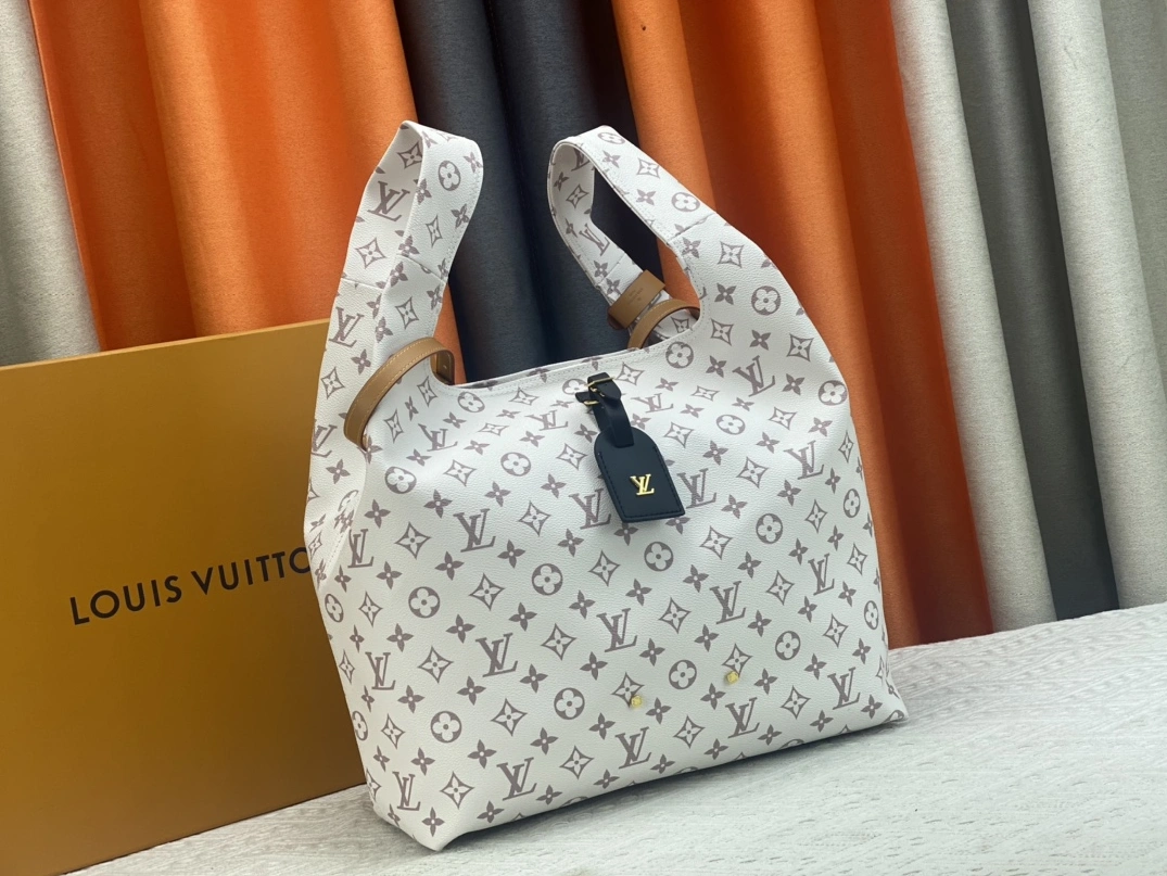 Louis Vuitton AAA Quality Handbags For Women EyeCatching 8237
