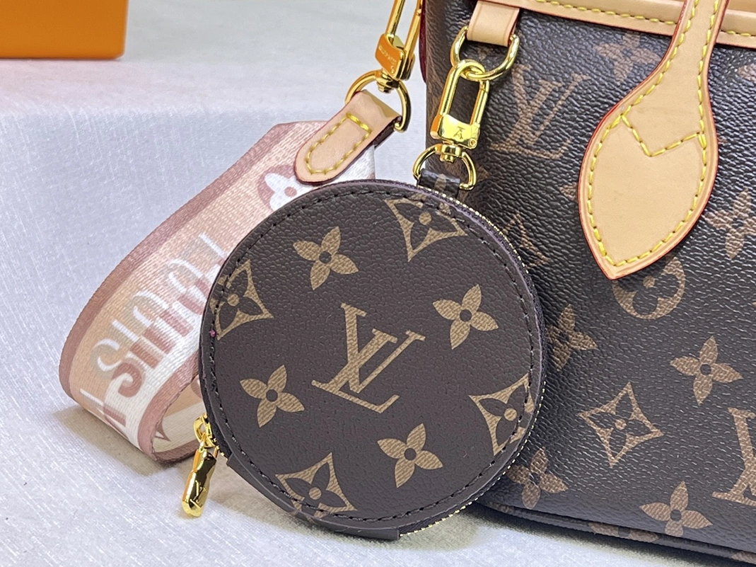 Louis Vuitton AAA Quality Handbags For Women Popular 8373 - Image 3
