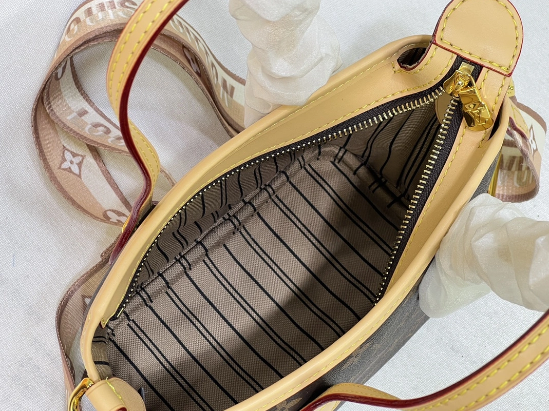 Louis Vuitton AAA Quality Handbags For Women Popular 8373 - Image 7