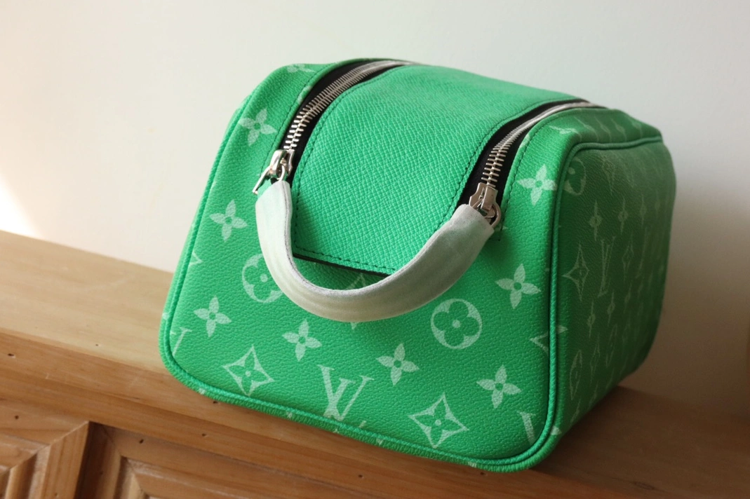 Louis Vuitton AAA Quality Handbags For Women Practical 7381 - Image 5