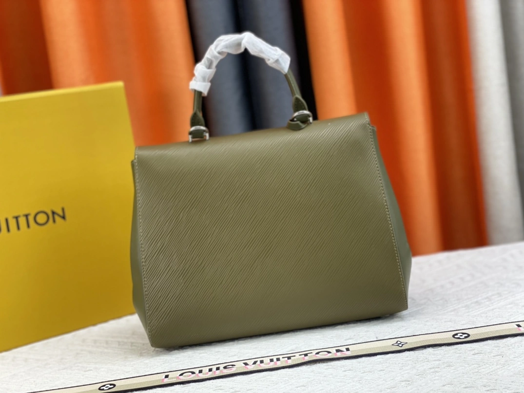 Louis Vuitton AAA Quality Handbags For Women Sleek 8697 - Image 3