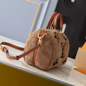 Louis Vuitton AAA Quality Handbags For Women Unique 4642