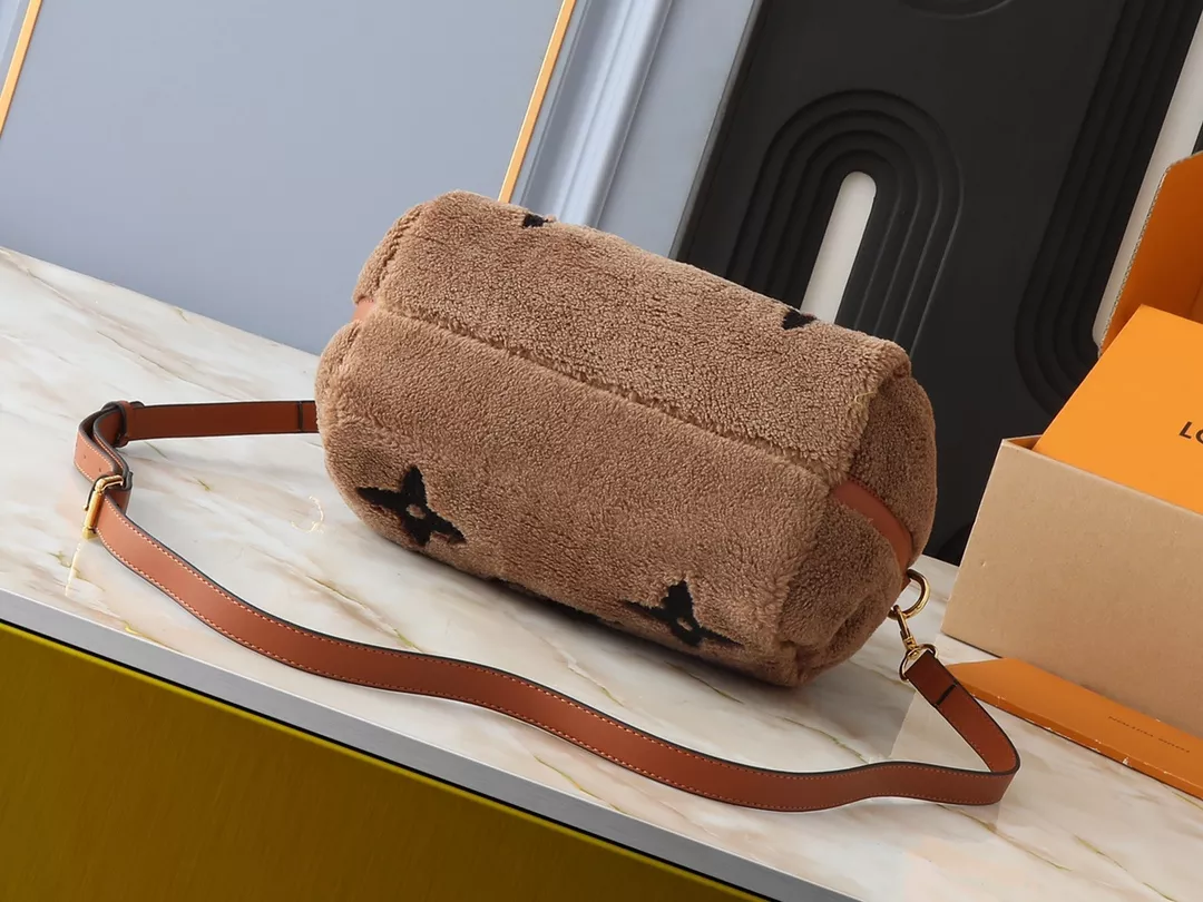 Louis Vuitton AAA Quality Handbags For Women Unique 4642 - Image 3