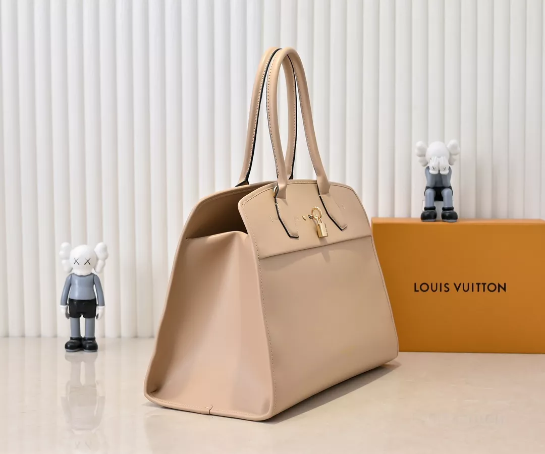 Louis Vuitton AAA Quality Handbags For Women Vibrant 5321