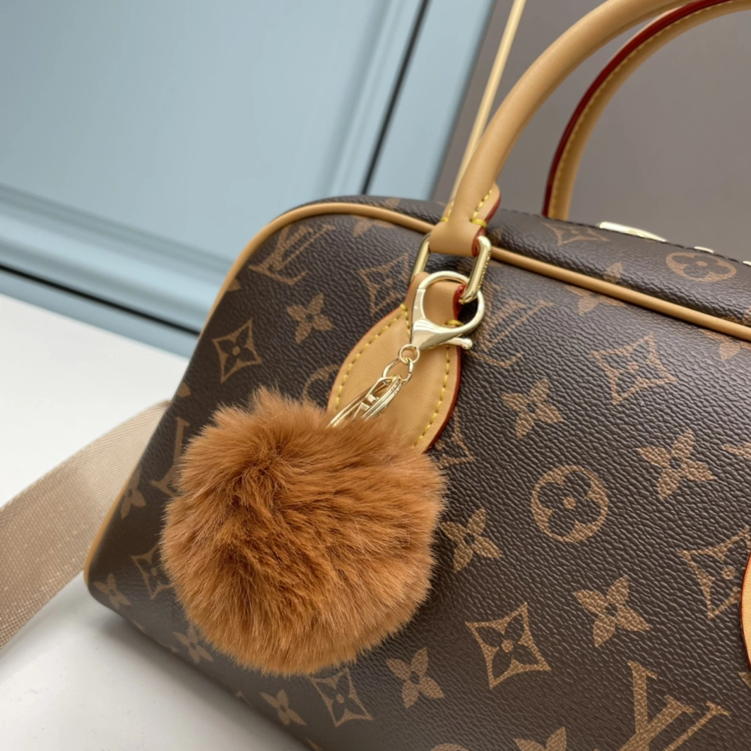 Louis Vuitton AAA Quality Handbags For Women Vibrant 7422 - Image 3