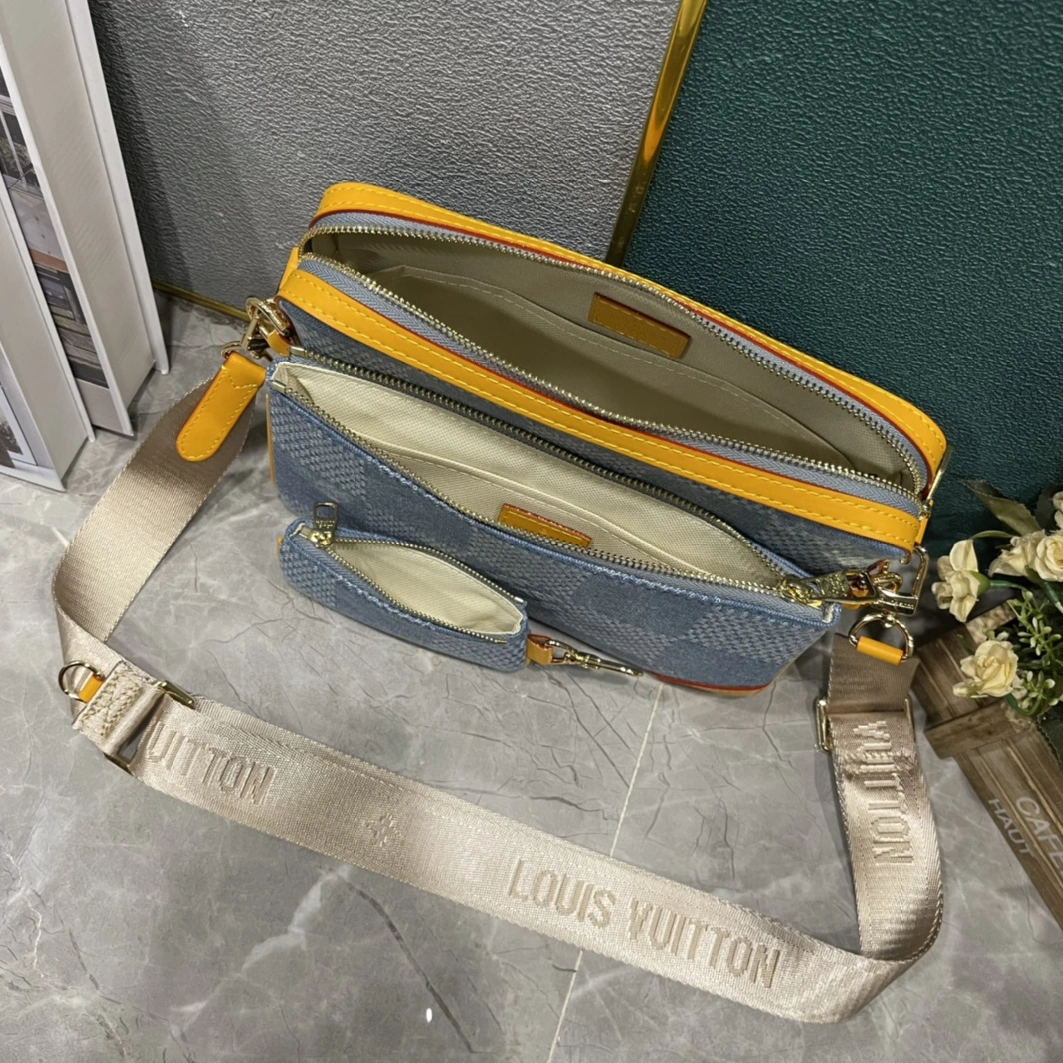 Louis Vuitton AAA Quality Messenger Bags For Unisex Comfortable 4353 - Image 8