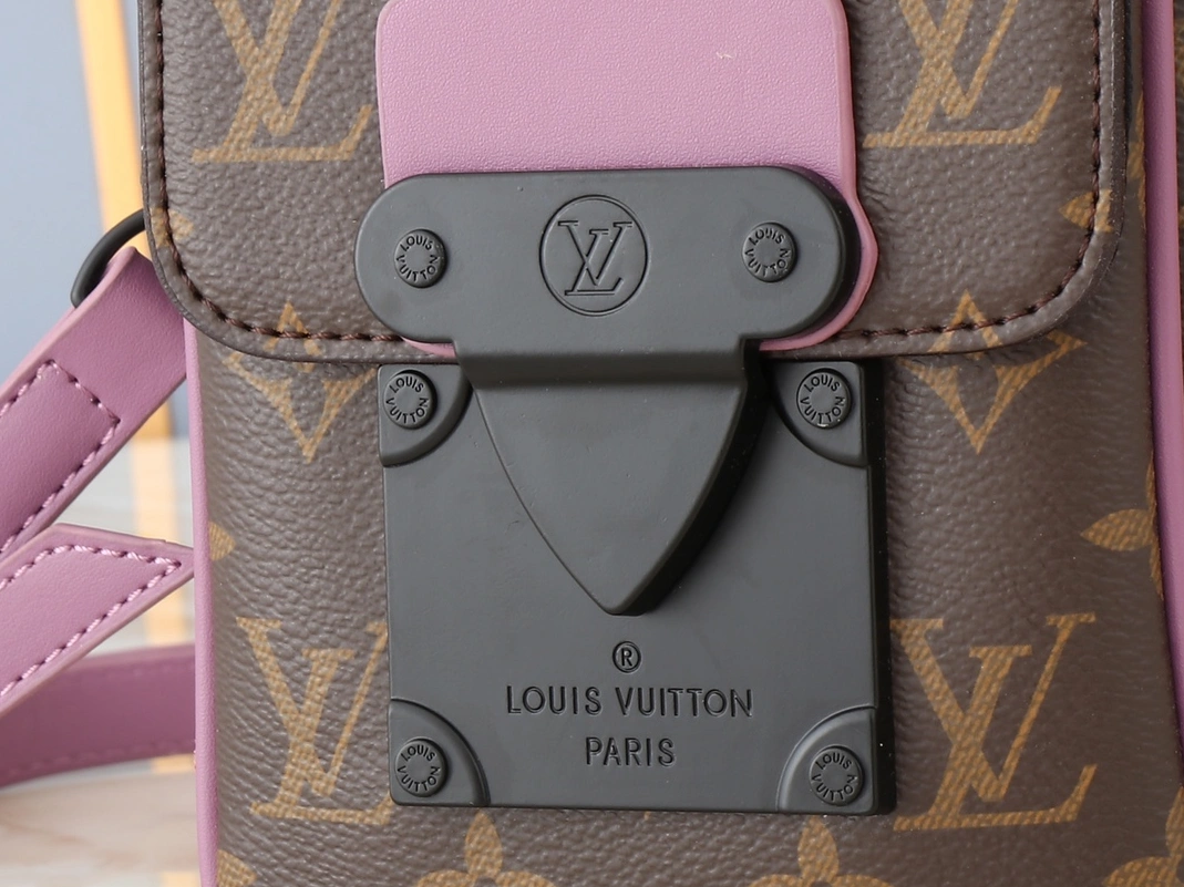 Louis Vuitton AAA Quality Messenger Bags For Unisex Sleek 3429 - Image 5