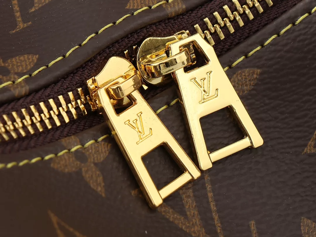 Louis Vuitton AAA Quality Messenger Bags For Women Breathable 3682 - Image 7