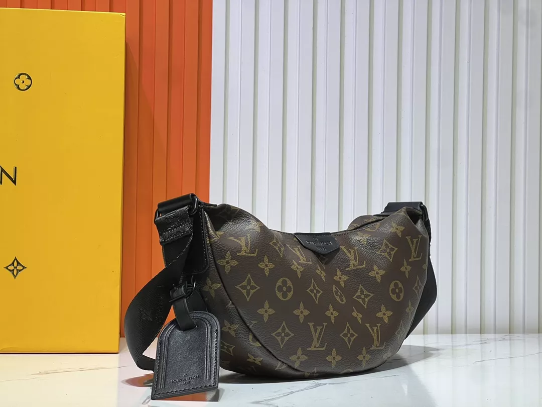 Louis Vuitton AAA Quality Messenger Bags For Women Compact 6609